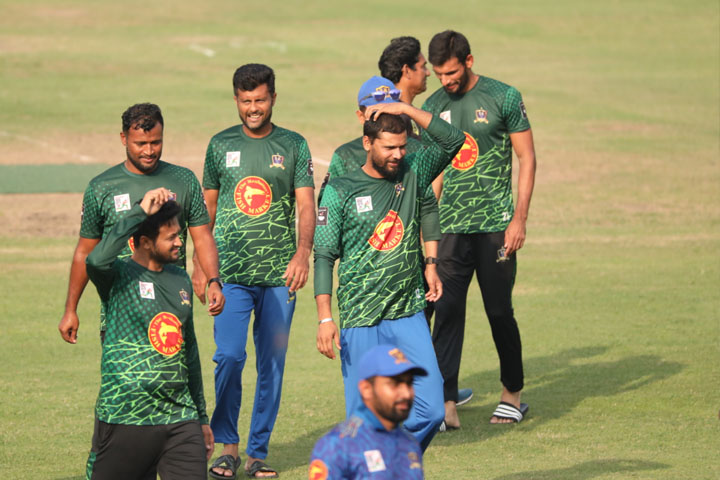 এইমাত্র শেষ হলো মাশরাফীদের ম্যাচ