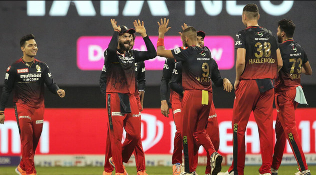 আইপিএলে একটি দলের প্লে অফ নিশ্চিত, চাপে পড়ল আরসিবি