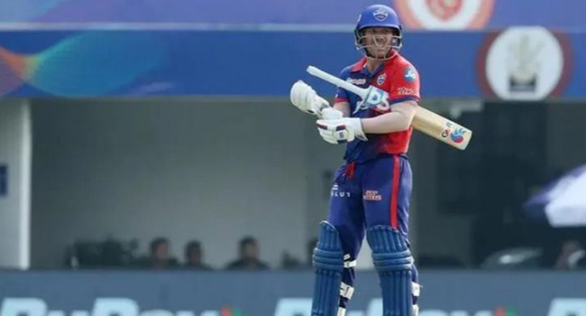 সেঞ্চুরির সুযোগ থাকলেও শেষ ওভারে স্ট্রাইক চাননি ওয়ার্নার