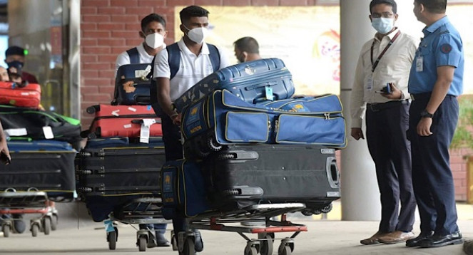 ১ ঘণ্টা দেরিতে বাংলাদেশে আসলো শ্রীলঙ্কা দল