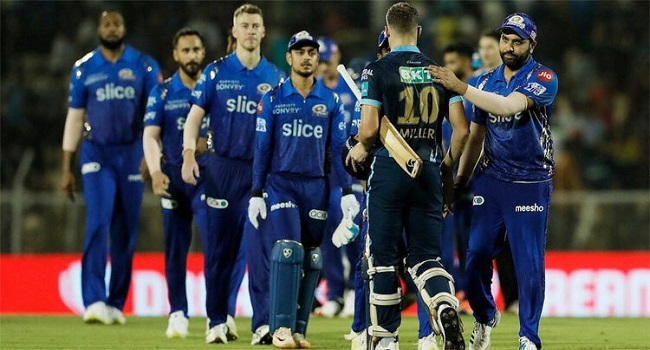 আইপিএল ইতিহাসে সবচেয়ে বেশি ম্যাচ হারের রেকর্ড মুম্বাইয়ের