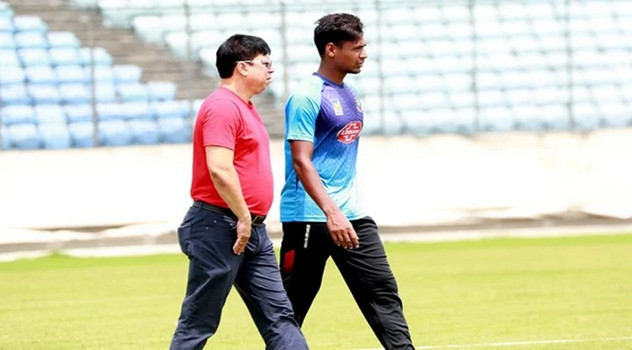 মুস্তাফিজকে টেস্ট দলে ফিরাতে মরিয়া নান্নু