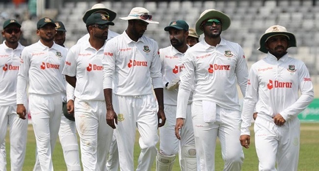 সামরিক বাহিনীর শরণাপন্ন হচ্ছেন মুমিনুল-মুশফিকরা