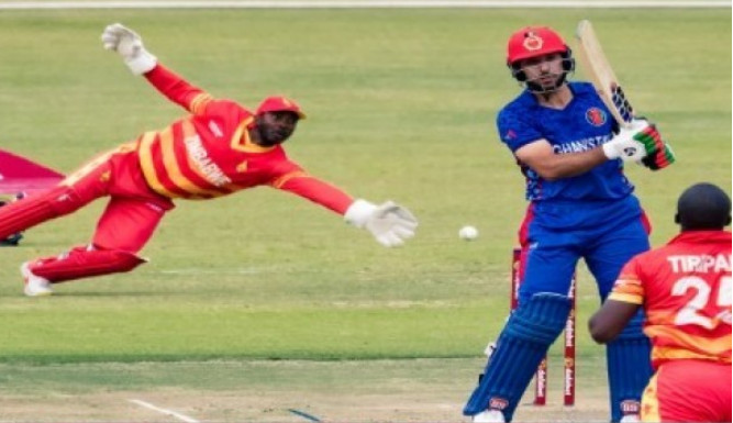 ক্রিকেট বিশ্বে চমক দেখালো আফগানিস্তান