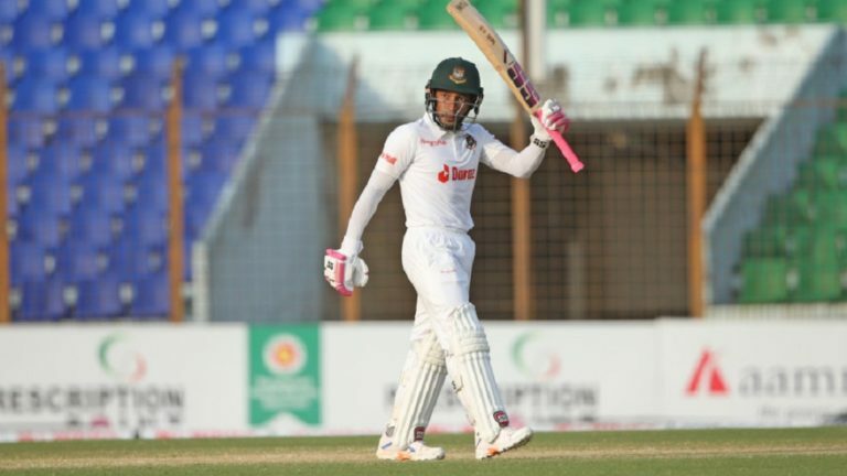 দারুন সুখবর ; আবারও আইসিসি’র সেরা ক্রিকেটার হওয়ার দৌড়ে মুশফিক