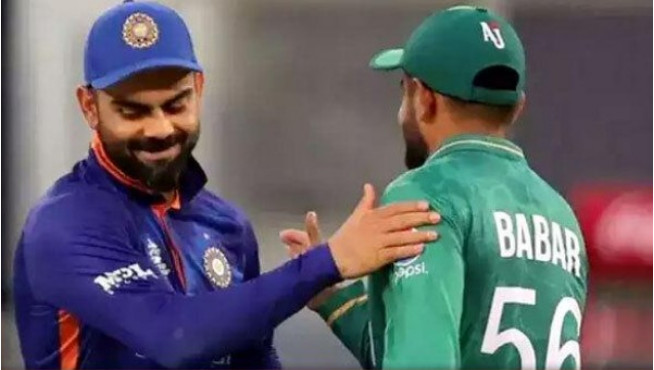 কোহলিকে পেছনে ফেলার সামনে বাবর, দখলে নেবেন সর্বকালের রেকর্ড