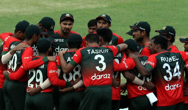 একাধিক চমক দিয়ে টি-২০ বিশ্বকাপে বাংলাদেশের ১৫ সদস্যের সম্ভাব্য একাদশ