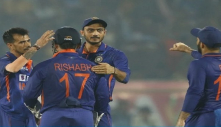 কোন মতে নিজেদের সম্মান রক্ষা করলো ভারত