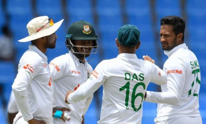 বাংলাদেশের নজর এখন দ্বিতীয় দিনের প্রথম সেশনের দিকে