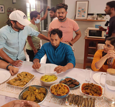 হজ্বে যাওয়ার পূর্বে বিজ্ঞাপনের শুটিং নিয়ে ব্যস্ত মুশফিক