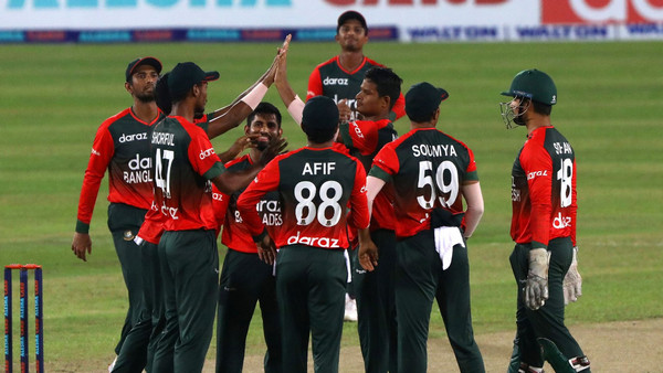 সাকিব কিংবা রিয়াদ নয়, নতুন যে ক্রিকেটারের উপর ভরসা করেন টাইগার কোচ