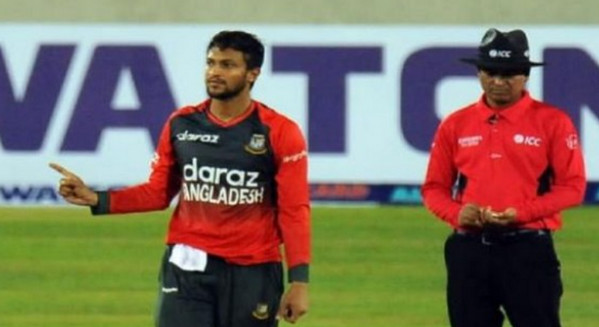 ব্যাটিং চার ছক্কার ফুলঝুরি, বোলিংয়ে সাকিবের এক অন্যতম বিশ্বরেকর্ড