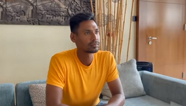 প্রতি ওভারে বেশি রান দেওয়ার অদ্ভুত কারণ জানালেন মুস্তাফিজ