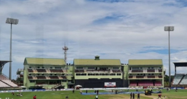 বৃষ্টি নেই, তবুও যে অদ্ভুত কারনে এখন হয়নি টস
