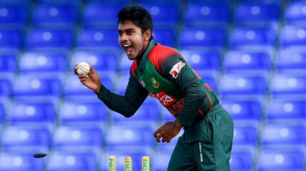 ২৭ ওভার শেষে দেখে নিন সর্বশেষ স্কোর