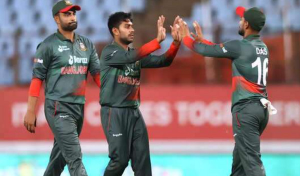 হঠাৎ আইসিসির থেকে সুখবর পেলো তামিম ও মিরাজ, রাঙ্কিং দুই ক্রিকেটারের বিশাল উন্নতি