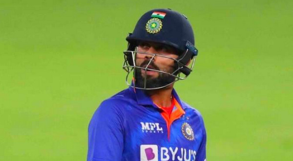 কোহলিকে নিয়ে কঠিন এক সিদ্ধান্ত জানালেন ভারতীয় সাবেক পেসার