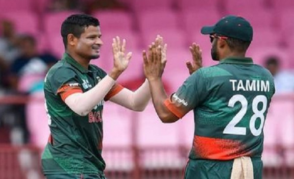 ক্যারিয়রে দুই ওয়ানডে খেলেই চমক দেখালেন নাসুম, দাঁড়ালেন মাশরাফি-সাকিবদের পাশে