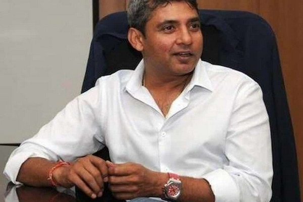 হুট করেই ধাওয়ানের অধিনায়কত্ব নিয়ে ক্ষেপলেন জাদেজা