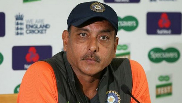অবাক ক্রিকেট বিশ্বঃ আইপিএল নিয়ে অদ্ভুত এক ভবিষ্যদ্বাণী করলেন কোচ শাস্ত্রী