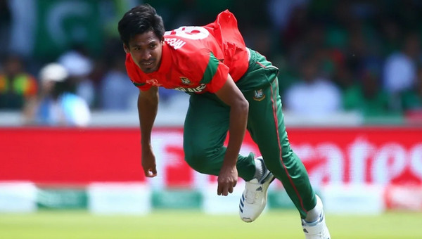 ২৪ বলে ফিফটি: নতুন ইতিহাস গড়ে রেকর্ড করলেন মোস্তাফিজ