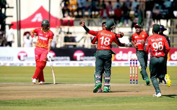 ২০ ওভারে ৫ উইকেটঃ ক্যারিয়ারে সেরা বোলিং করলেন মোসাদ্দেক