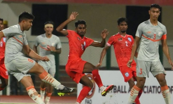 চরম লড়াইয়ের মধ্যে দিয়ে শেষ হল বাংলাদেশ-ভারতের ফাইনাল ম্যাচ, জেনে নিন ফলাফল