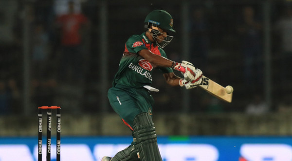 ৩৫ ওভার শেষ দেখে নিন সর্বশেষ স্কোর