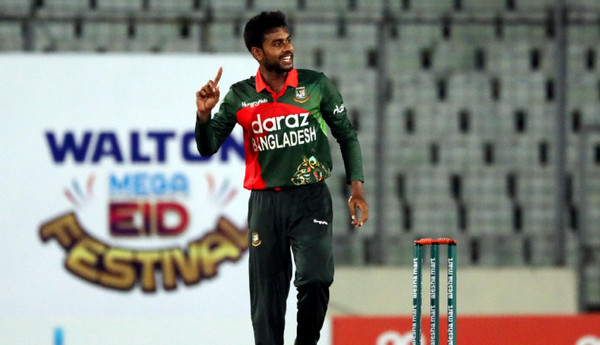 মিরাজের ঘূর্ণিতে দিশেহারা জিম্বাবুয়ে, দেখুন সর্বশেষ স্কোর
