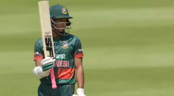 বিপর্যয়য়েও আফিফের দুর্দান্ত ফিফটি, দেখুন সর্বশেষ স্কোর