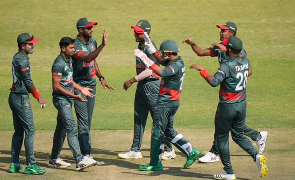 ১০০, ২০০, ৩০০ ও ৪০০: বিশ্বরেকর্ড গড়লো তামিম বাহিনী