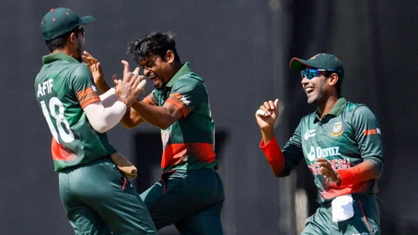 বিশাল বড় জয়ের ম্যাচে চমক দিয়ে ম্যাচ সেরা ও সিরিজ সেরা ক্রিকেটারের নাম ঘোষণা