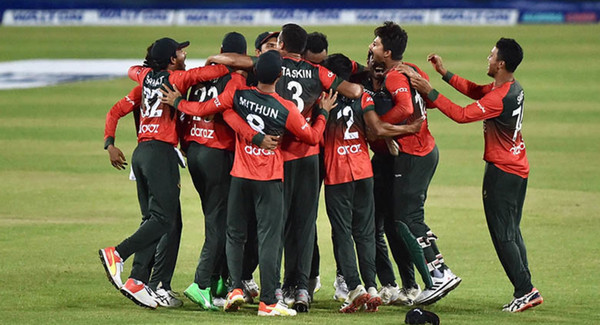 সাকিব কিংবা মুস্তাফিজ নয়, নতুন করে দল পেল বাংলাদেশের দুই তারকা ক্রিকেটার