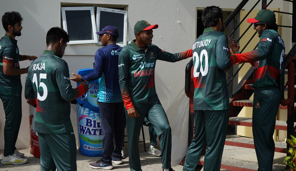 শেষ ওভারে চার-ছক্কার ঝড়ে উইন্ডিজকে বিশাল রানের টার্গেট দিল বাংলাদেশ