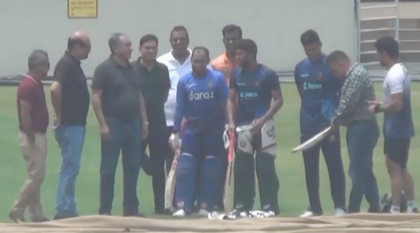সাকিব-মুশফিক-মিরাজের নতুন অধ্যায় দেখতে হঠাৎ মিরপুরে পাপন