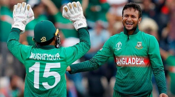 ম্যাচ শুরুর আগেই মুশফিককে সেই ক্ষমতা দিয়ে দিলেন সাকিব আল হাসান