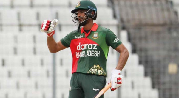 সবার শীর্ষে মাহমুদুল্লাহ
