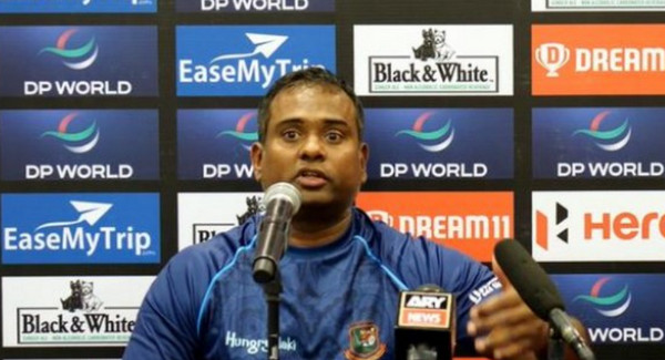 "অতীত ব্যর্থতা জানি না, নতুন শুরু করতে চাই"