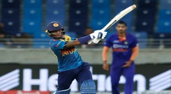 শুরু হল লঙ্কানদের ব্যাটিং ঝড়, দেখুন অস্রবসেস স্কোর