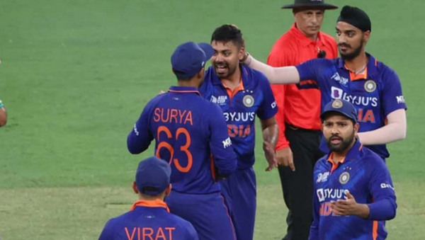 শ্রীলঙ্কার বিপক্ষে ম্যাচ চলাকালীন সময়ে চরম দুঃসংবাদ পেল ভারত