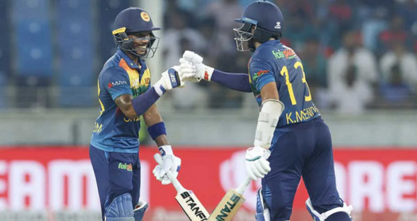 চরম লড়াই ও টানটান উত্তেজনার মধ্যে শেষ হলো ভারত-শ্রীলঙ্কার ম্যাচ, জেনে নিন ফলাফল