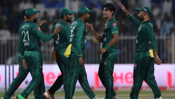 সল্পতে গুটিয়ে গেল আফগান, জয়ের জন্য পাকিস্তানের সামনে সহজ লক্ষ্য