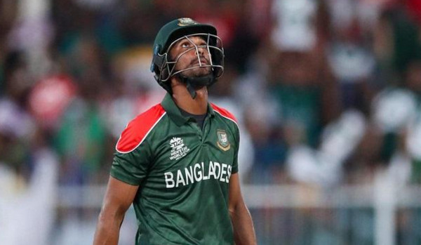 যার কথা মত দল থেকে বাদ দেওয়া হল মাহমুদউল্লাহকে