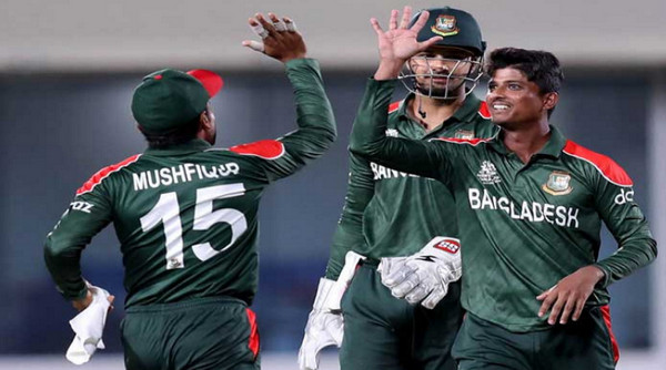 সাকিব-জাম্পাকে টপকে টি-২০তে বিশ্বরেকর্ড গড়লেন মাহেদী, তবুও জায়গা হয়নি বিশ্বকাপের দলে