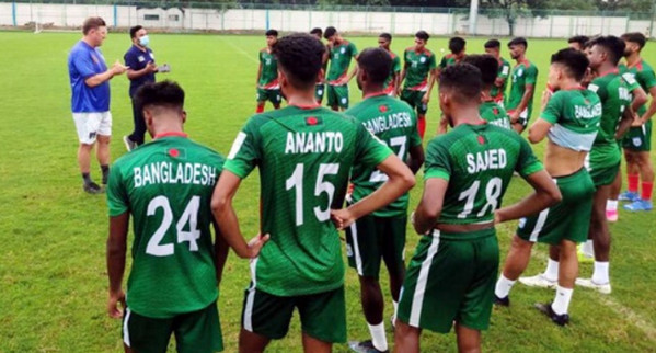 হাড্ডাহাড্ডি লড়াইয়ে শেষ হল বাংলাদেশ-কাতারের ফুটবল ম্যাচ, জেনে নিন ফলাফল