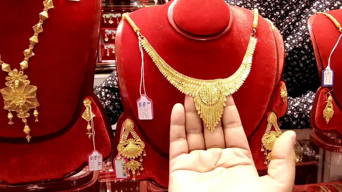 ২৫/৯/২০২২ তারিখ, দেখেনিন বাংলাদেশে ২২ ক্যারেট সোনা ও ২১ ক্যারেট রুপার দাম
