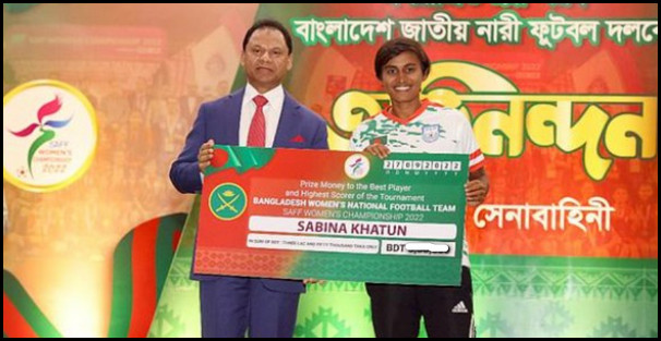 সাফ বিজয়ী সেই নারী ফুটবলারদের আকাশ ছয়া অর্থ পুরস্কৃত করলো সেনাবাহিনী