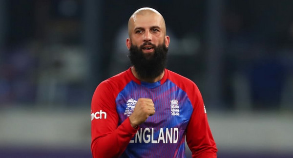 ভক্তদের অবাক করে অবসরের ঘসনা দিলেন মইন আলী