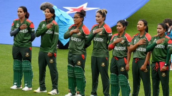 আইসিসি থেকে শ্রেষ্ঠত্বের পুরস্কার পাচ্ছেন এক বাংলাদেশের নারী ক্রিকেটার