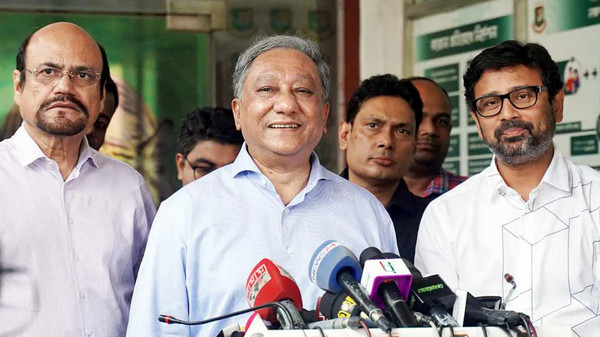 ব্রেকিং নিউজ: এক দিকে ত্রিদেশীয় সিরিজ, অন্নদিকে নতুন করে ১৬ সদস্যের দল ঘোষণা করলো বিসিবি